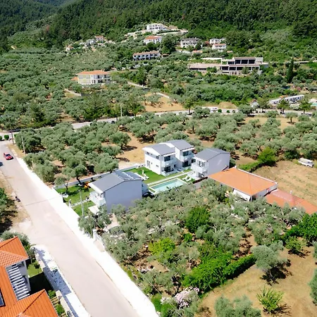 Emerald Project Aparthotel 3*